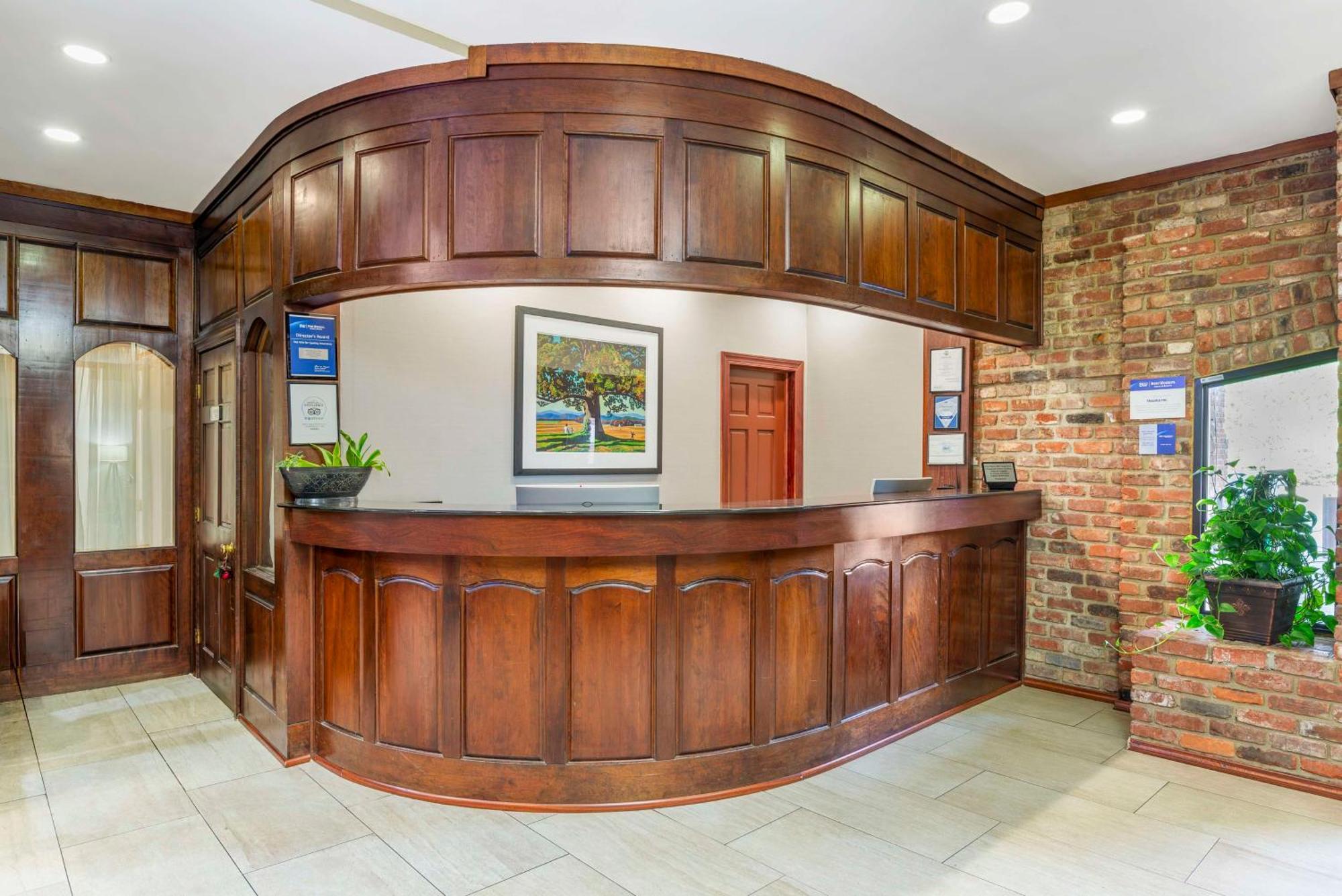 Best Western Plus Governor'S Inn Richmond Midlothian Exterior foto